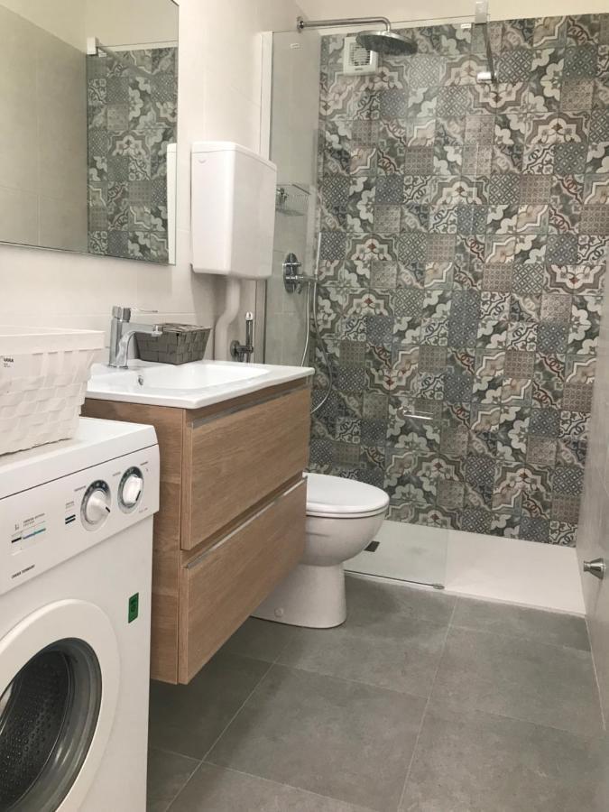 Casa Roby Lägenhet Tremosine Exteriör bild