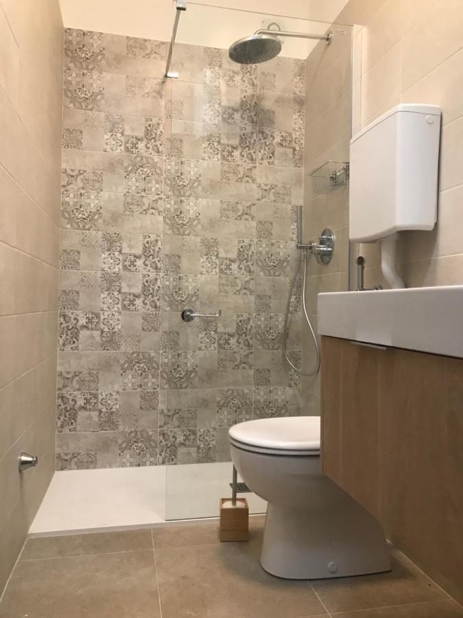Casa Roby Lägenhet Tremosine Exteriör bild