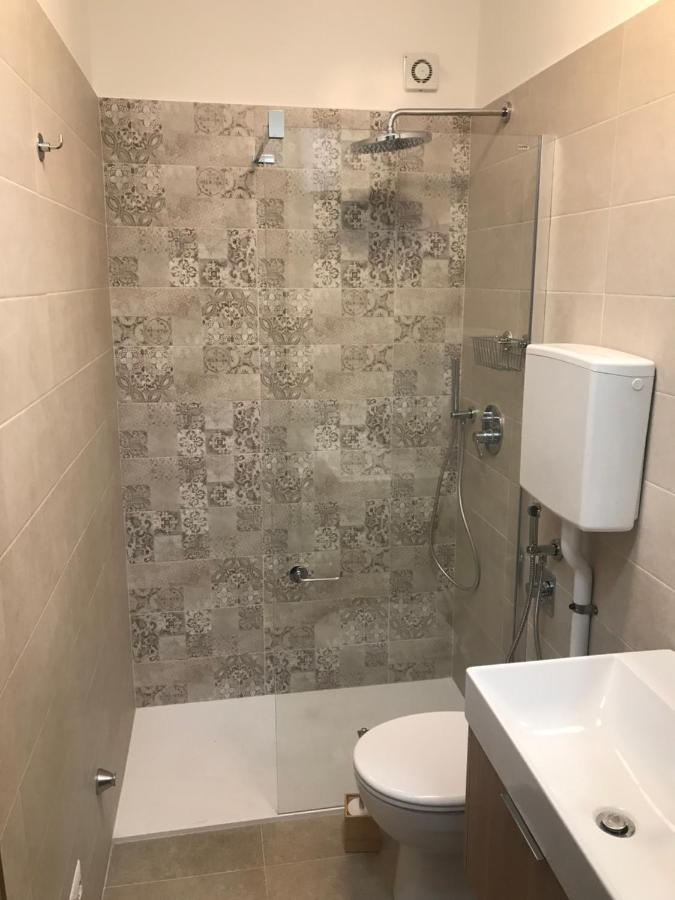 Casa Roby Lägenhet Tremosine Exteriör bild