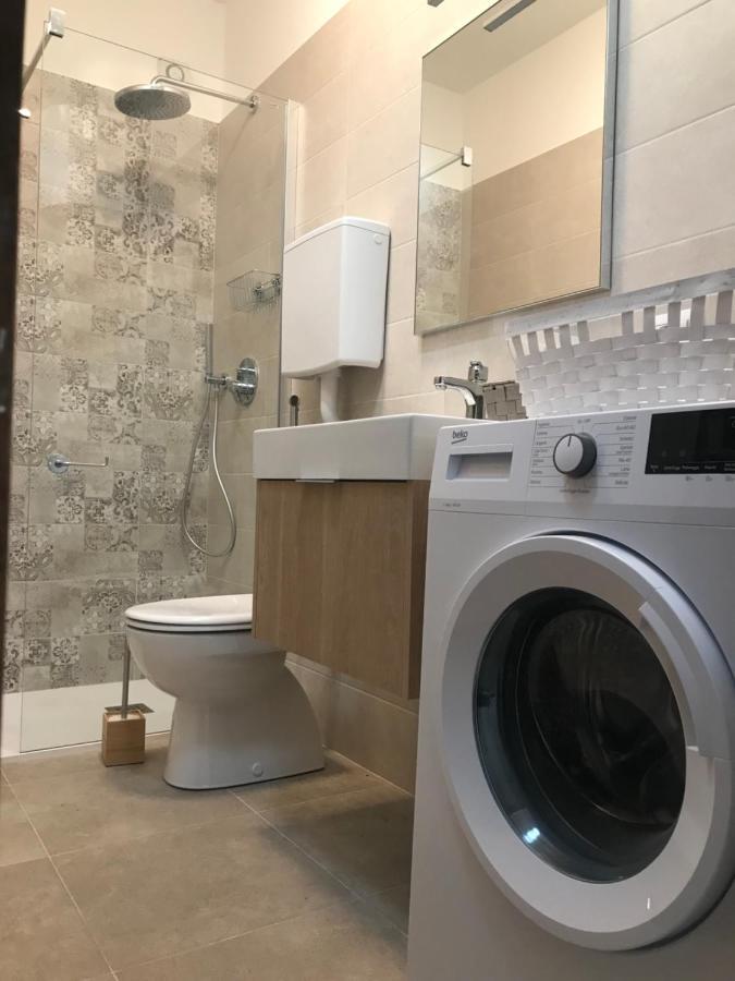 Casa Roby Lägenhet Tremosine Exteriör bild